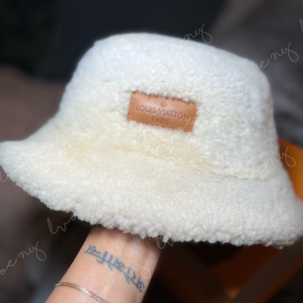 Louis Vuitton bucket hat - Picture 13 of 16